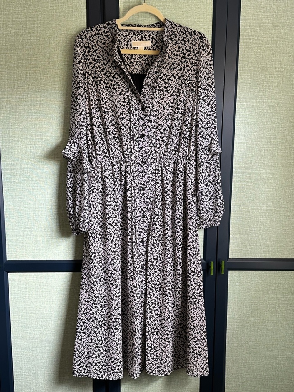 Michael Kors Black + White Ditzy Floral Button Front Midi Dress, Size M